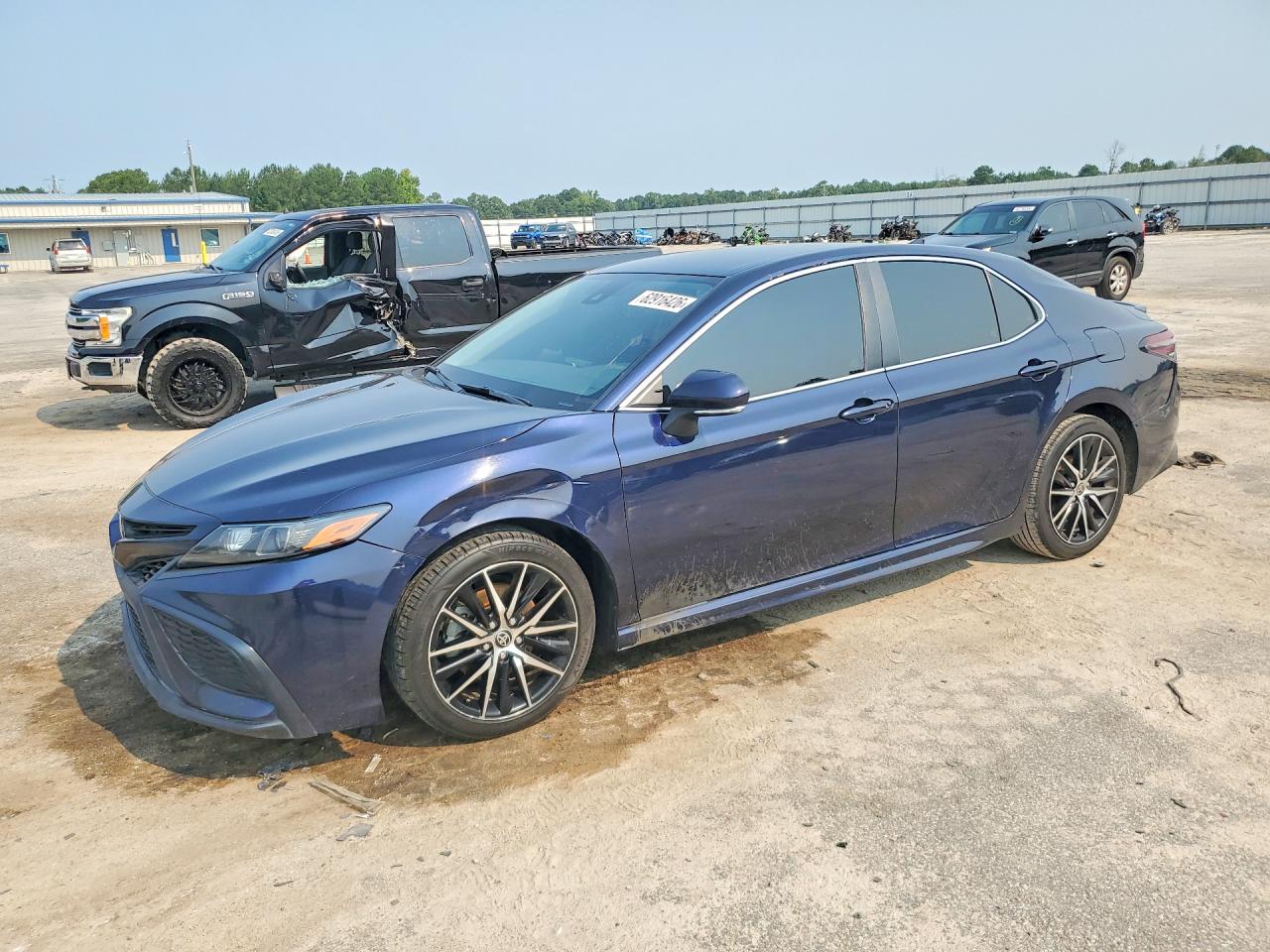 4T1G11AK4NU665867 · 2022 TOYOTA CAMRY