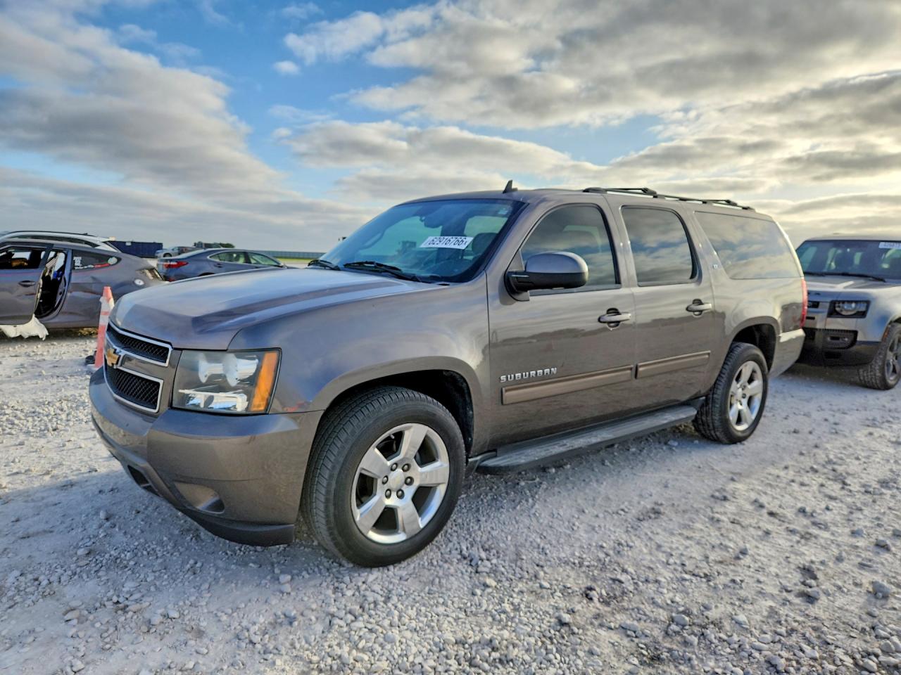 1GNSCJE09ER174562 · 2014 CHEVROLET SUBURBAN