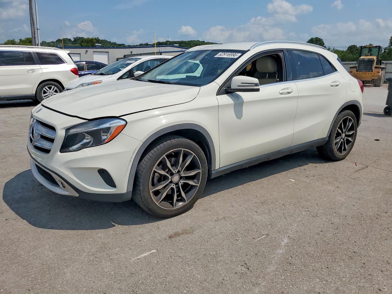 WDCTG4EB2HJ303582 · 2017 MERCEDES-BENZ GLA
