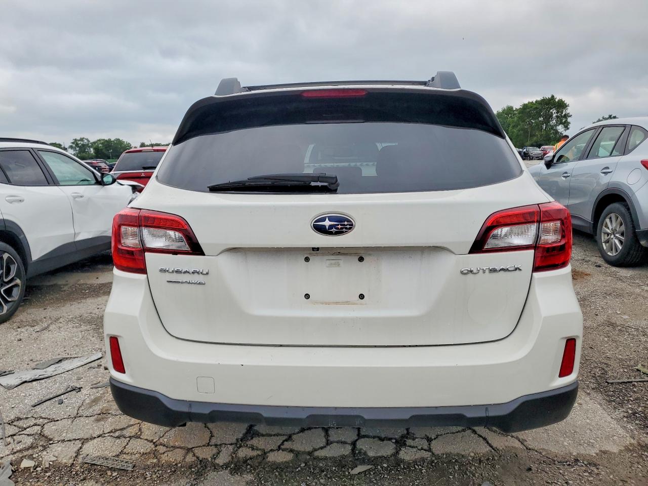 4S4BSBLC3F3281198 · 2015 SUBARU OUTBACK · 6/13