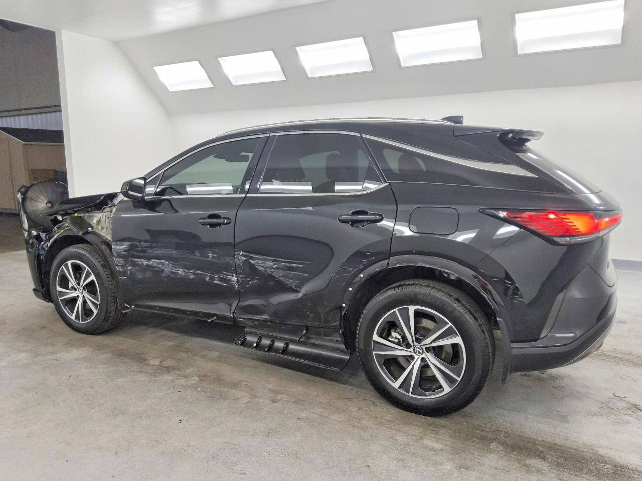2T2BAMBA2SC067531 · 2025 LEXUS RX 350 · 2/14