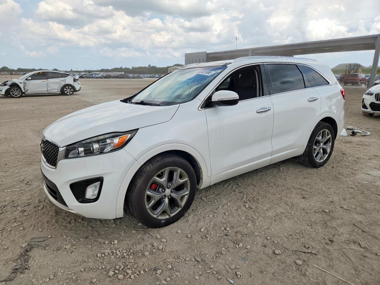 5XYPK4A56HG253047 · 2017 KIA SORENTO