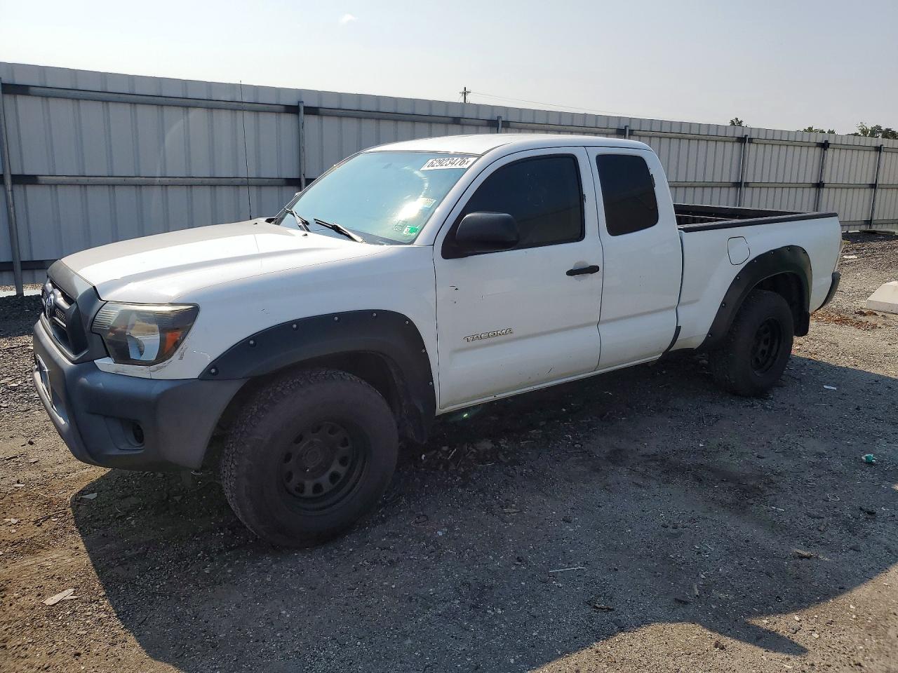 5TFTX4CN0FX052283 · 2015 TOYOTA TACOMA