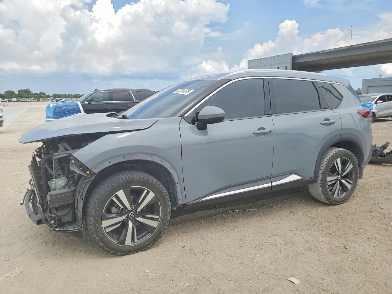 5N1AT3CA5MC830569 · 2021 NISSAN ROGUE