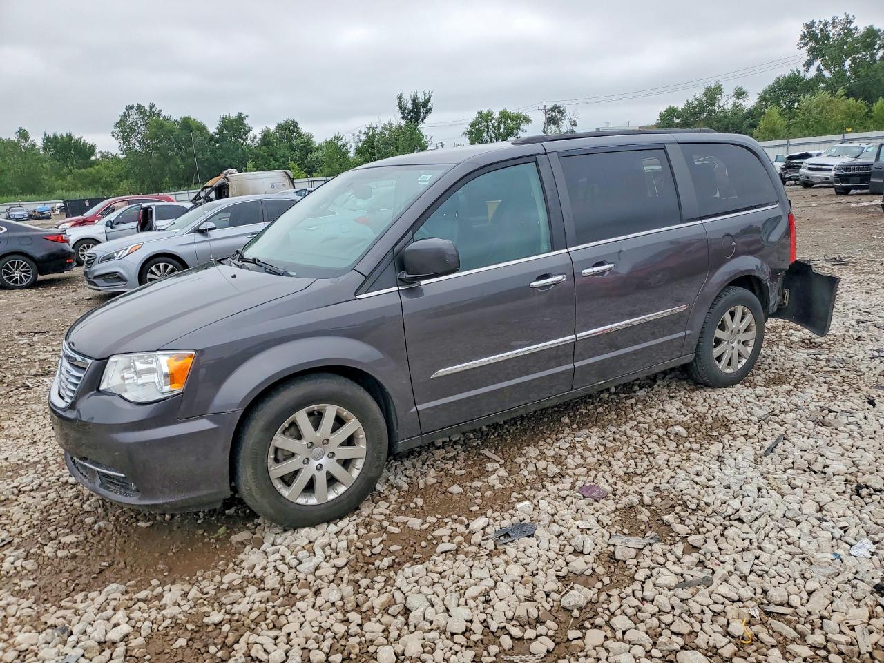 2C4RC1BG0FR699305 · 2015 CHRYSLER TOWN & COUNTRY