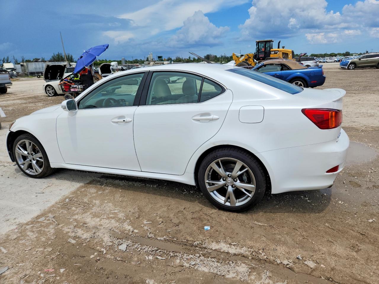 JTHBK262292089738 · 2009 LEXUS IS 250 · 2/12