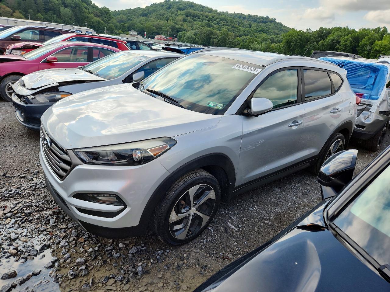 KM8J3CA20GU170581 · 2016 HYUNDAI TUCSON
