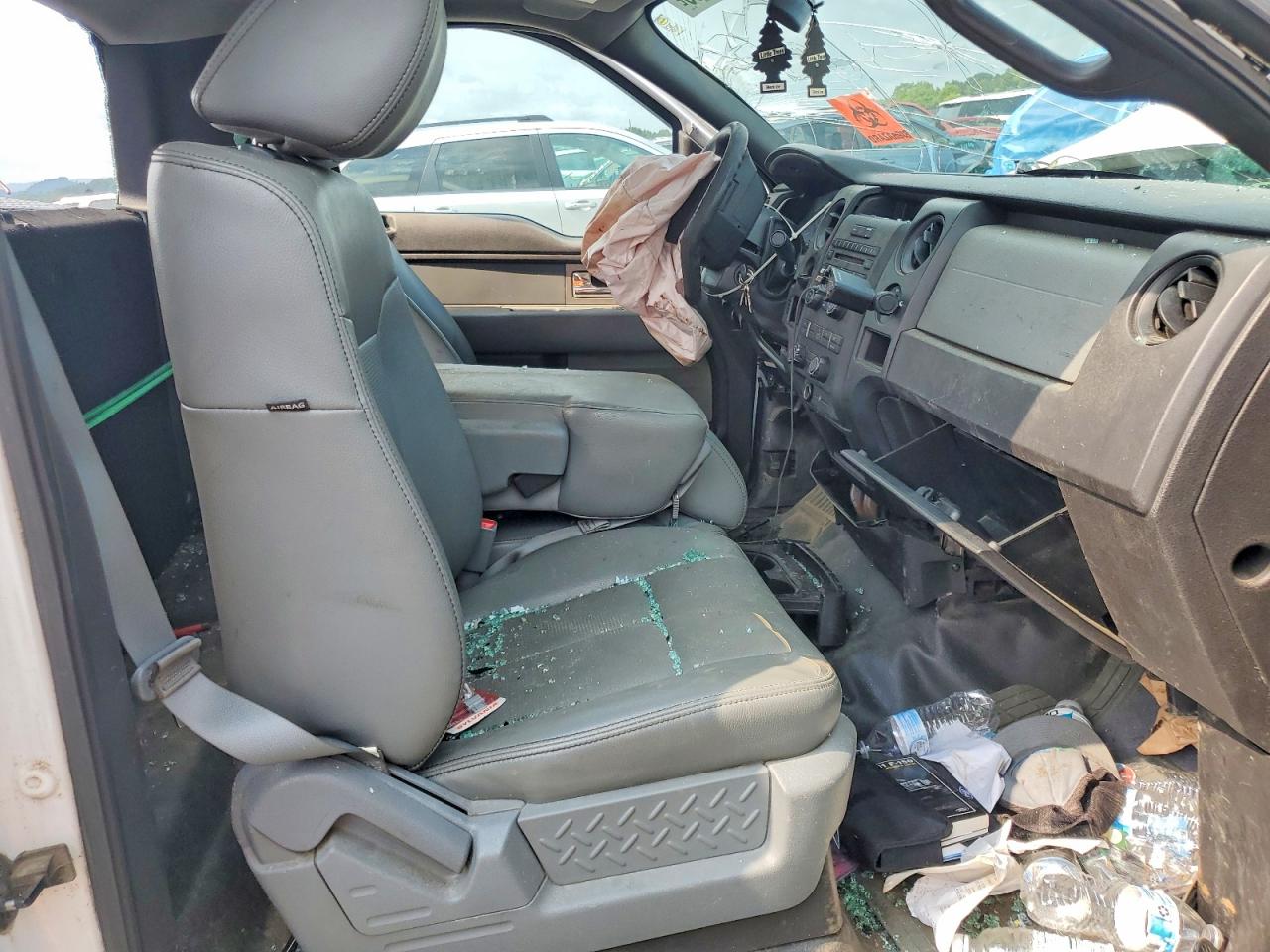1FTMF1CM5BKD30163 · 2011 FORD F150 · 10/12
