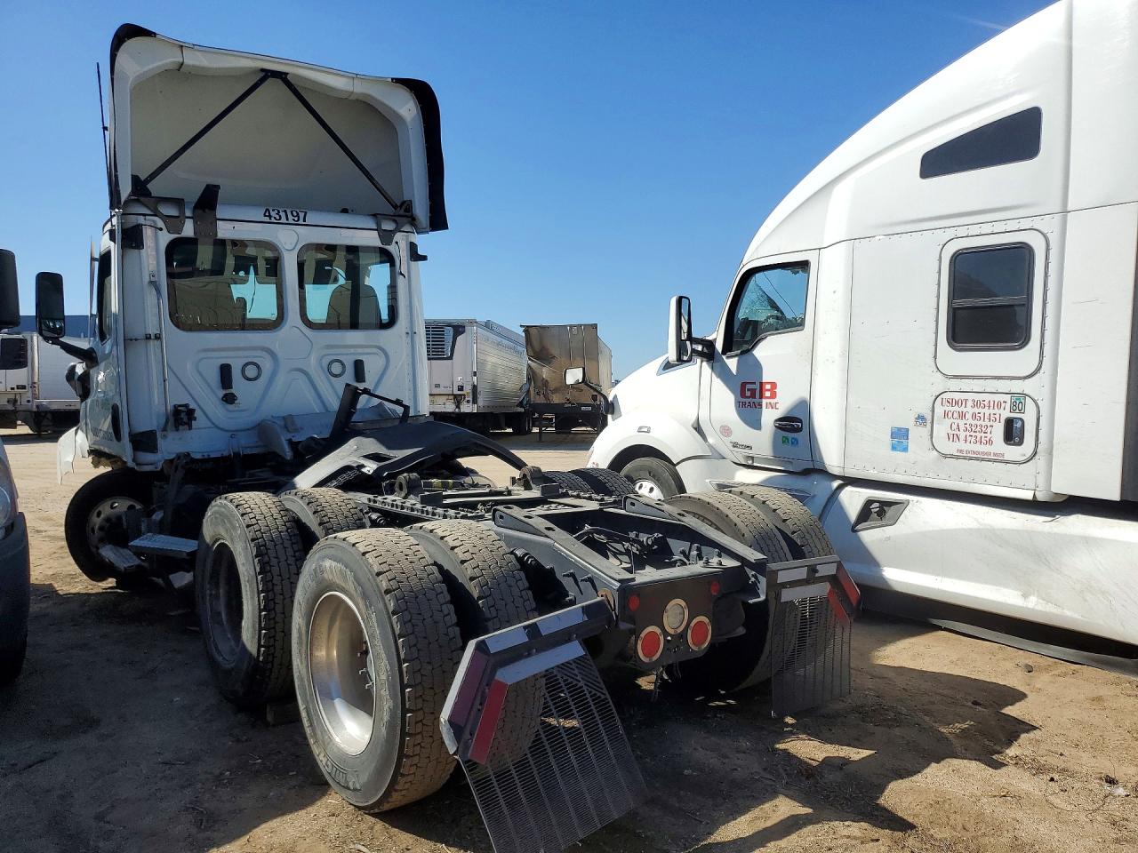 1FUJHTDV4PLNY5039 · 2023 FREIGHTLINER CASCADIA 116 · 2/12