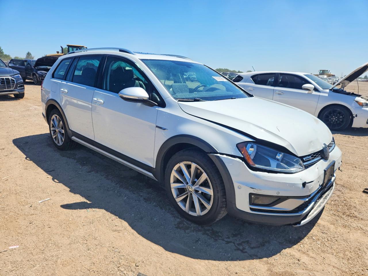 3VWM17AUXHM544312 · 2017 VOLKSWAGEN GOLF ALLTRACK · 4/12