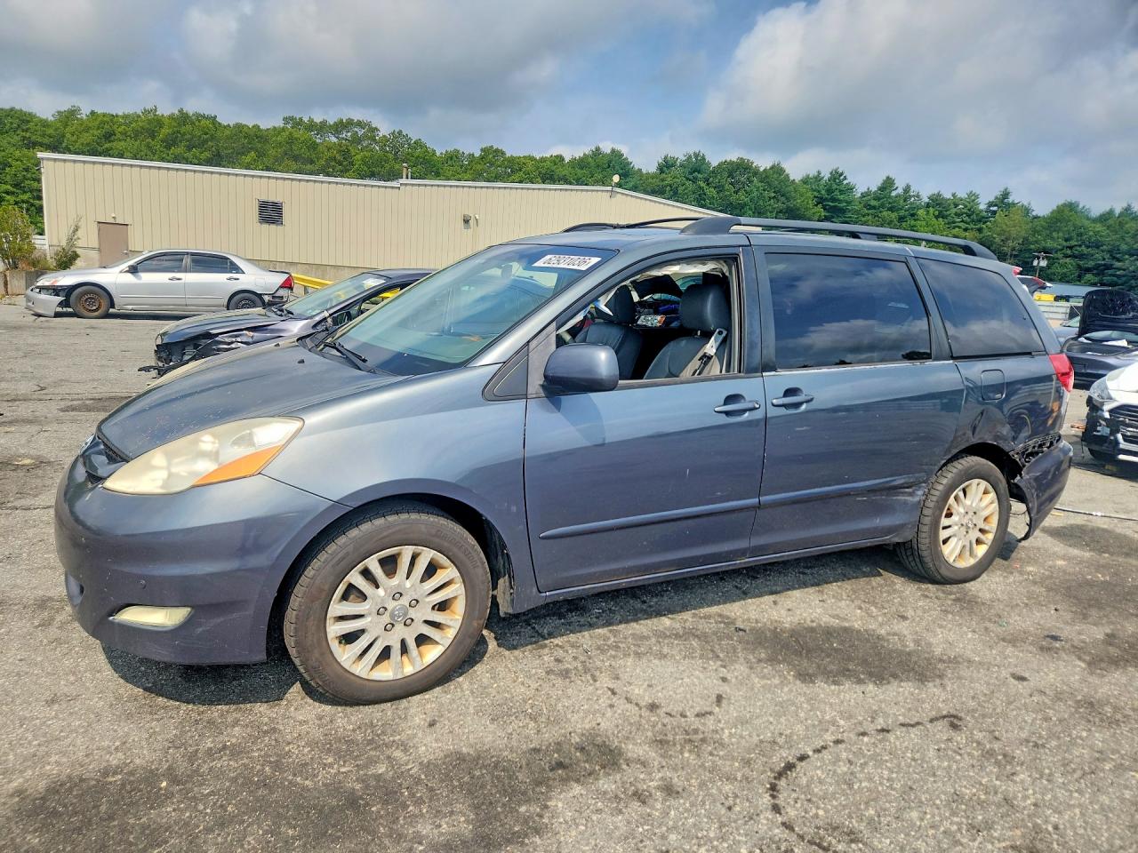 5TDYK4CCXAS327532 · 2010 TOYOTA SIENNA