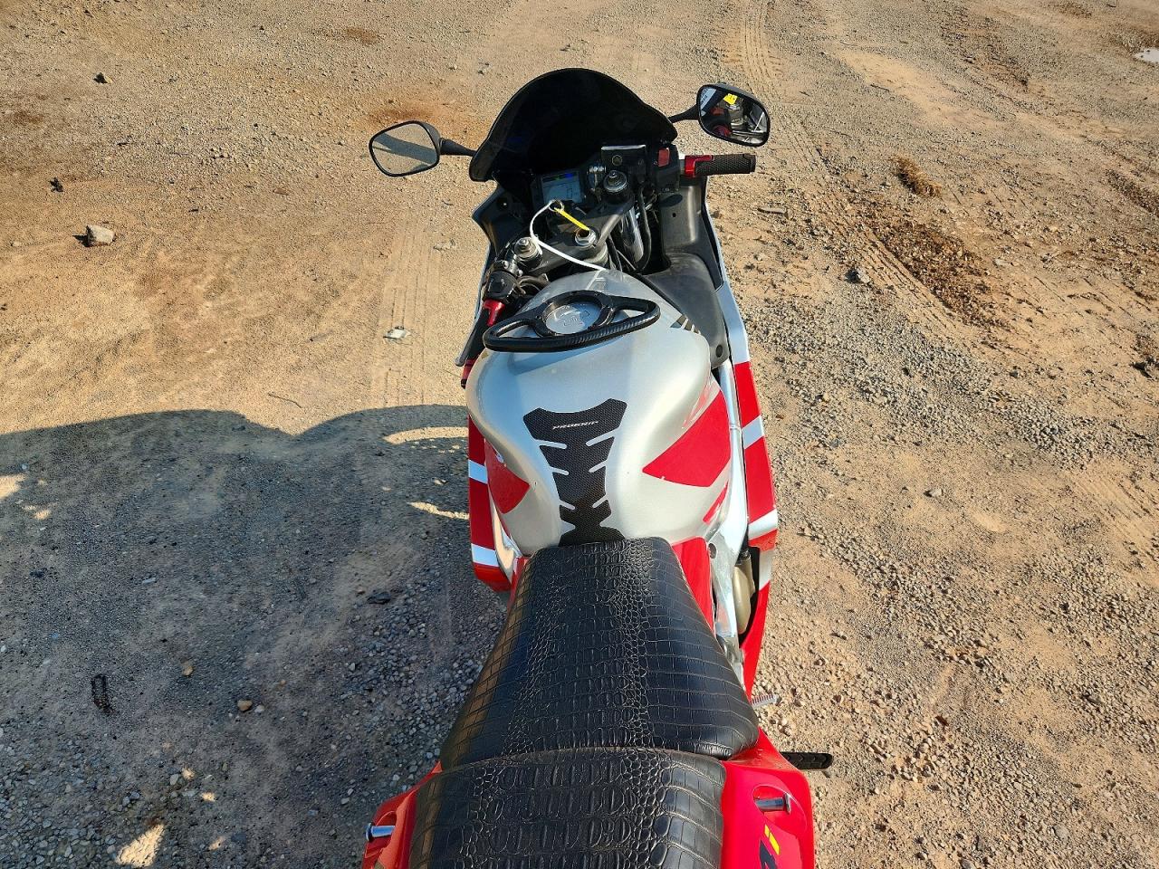 JH2PC35073M400853 · 2003 HONDA CBR600 · 6/9