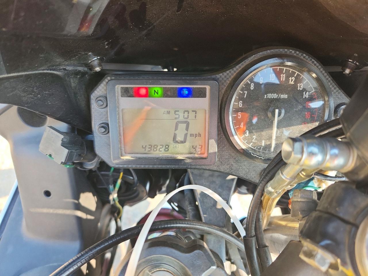 JH2PC35073M400853 · 2003 HONDA CBR600 · 7/9