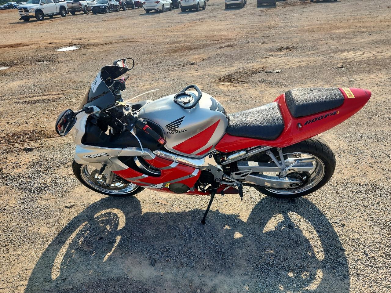JH2PC35073M400853 · 2003 HONDA CBR600 · 3/9