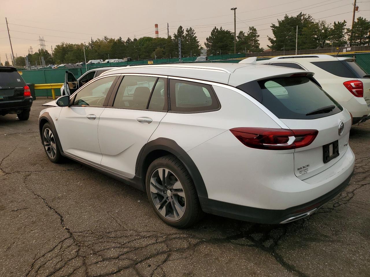 W04GV8SX9J1151496 · 2018 BUICK REGAL TOURX · 2/12