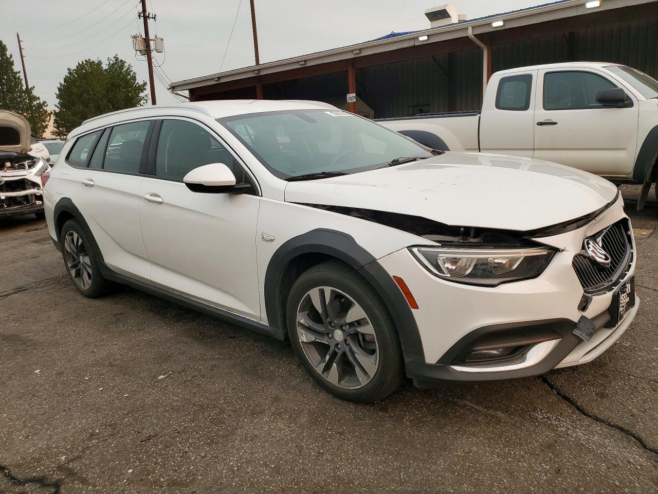 W04GV8SX9J1151496 · 2018 BUICK REGAL TOURX · 4/12