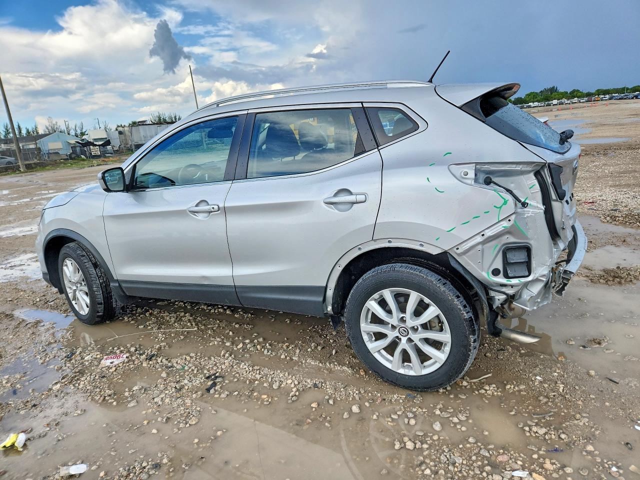 JN1BJ1BV5MW321879 · 2021 NISSAN ROGUE SPORT · 2/14