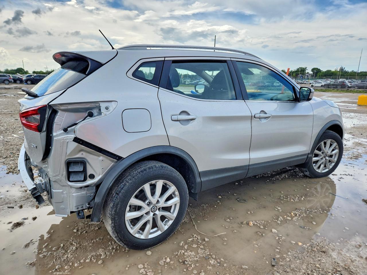 JN1BJ1BV5MW321879 · 2021 NISSAN ROGUE SPORT · 3/14