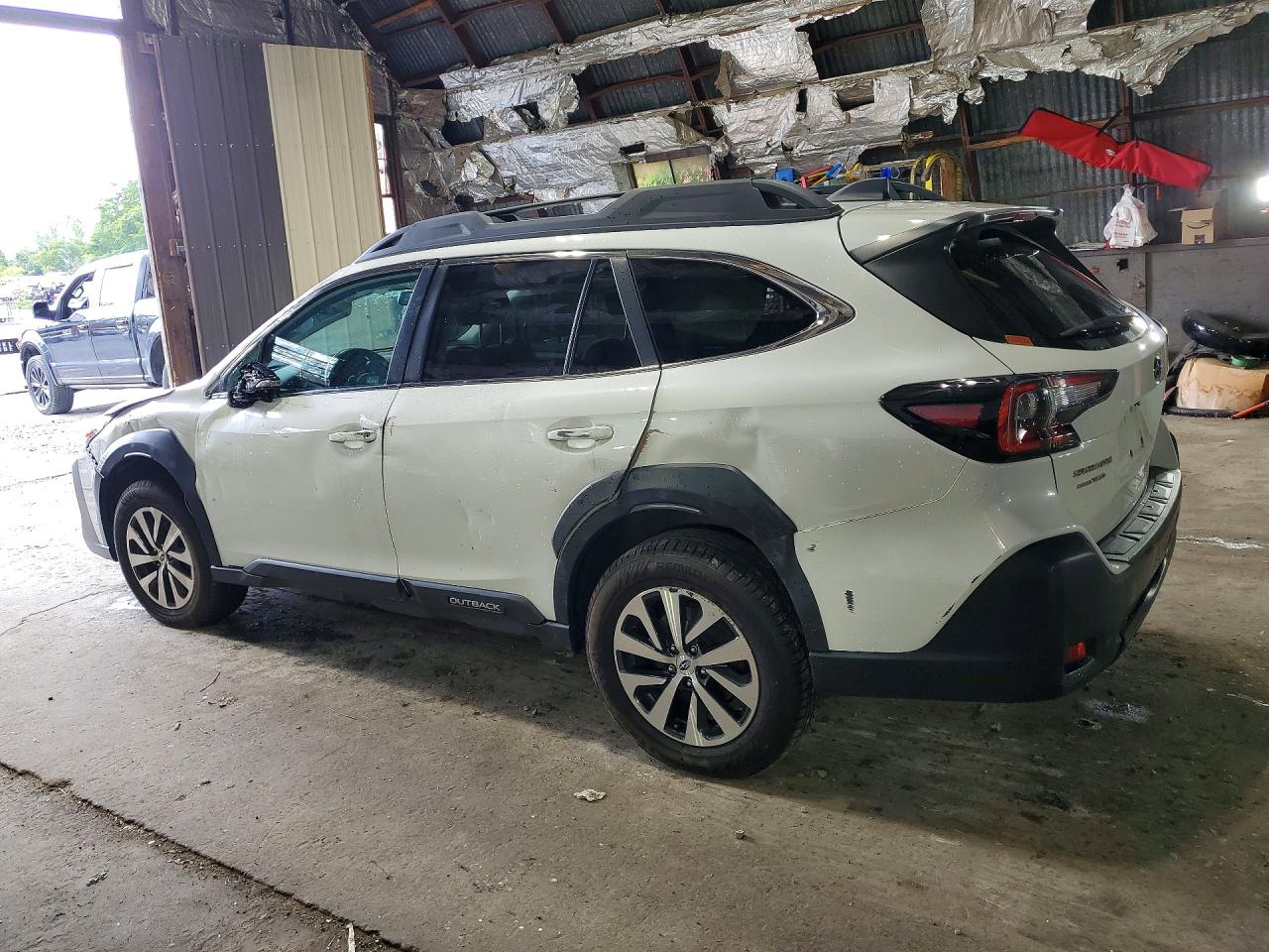 4S4BTAFC7P3120180 · 2023 SUBARU OUTBACK · 2/12