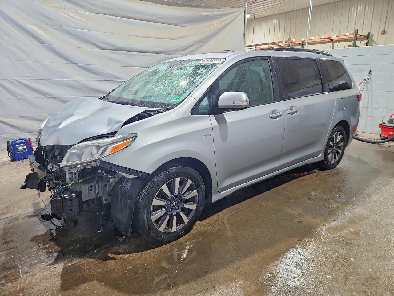 5TDDZ3DC3LS241453 · 2020 TOYOTA SIENNA