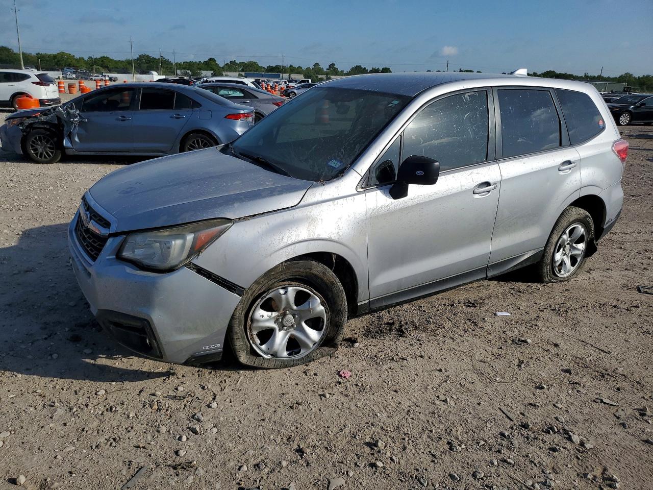 JF2SJAAC7JG443843 · 2018 SUBARU FORESTER