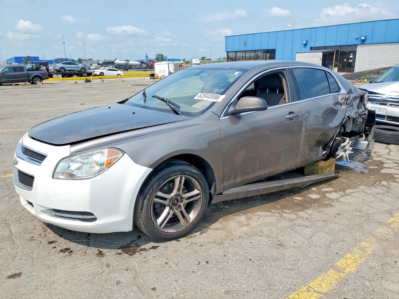1G1ZB5E13BF321880 · 2011 CHEVROLET MALIBU
