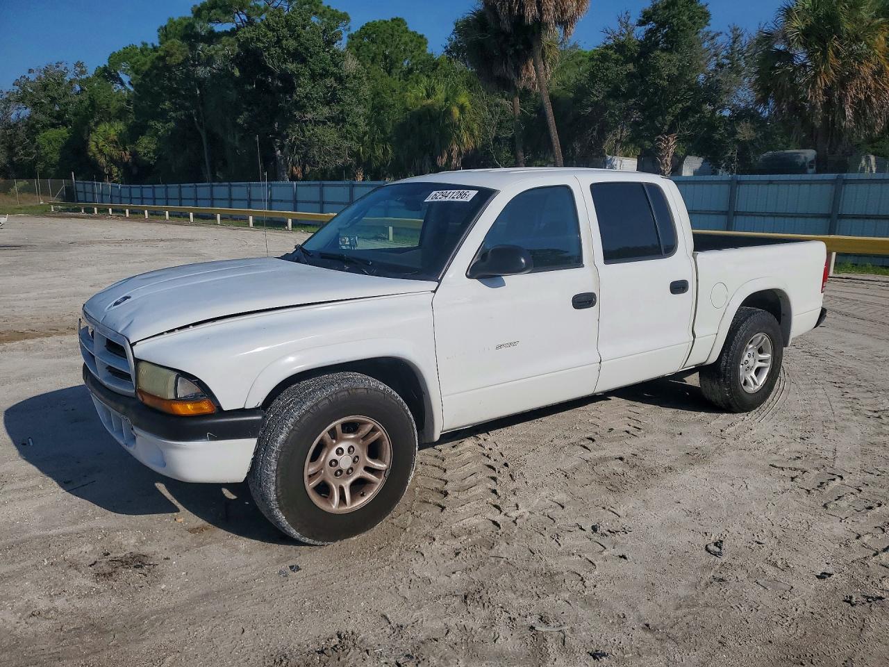 1B7HL38N82S607556 · 2002 DODGE DAKOTA