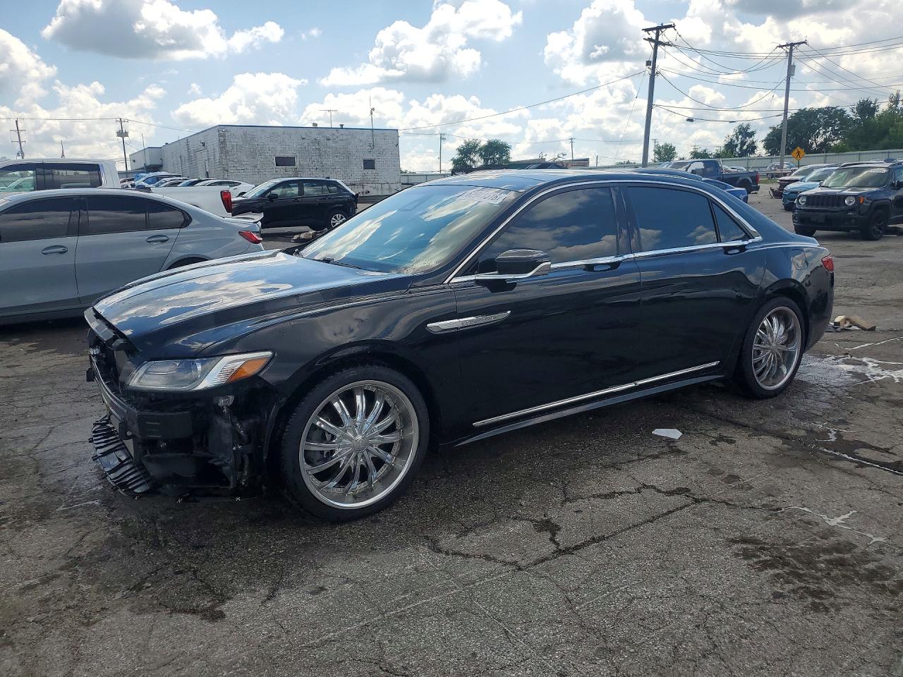 1LN6L9NC7H5605555 · 2017 LINCOLN CONTINENTAL
