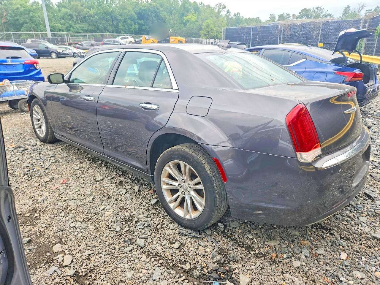 2C3CCAEG2GH181757 · 2016 CHRYSLER 300C · 2/12