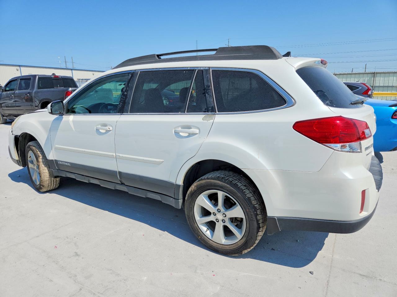 4S4BRCKC6D3314002 · 2013 SUBARU OUTBACK · 2/13