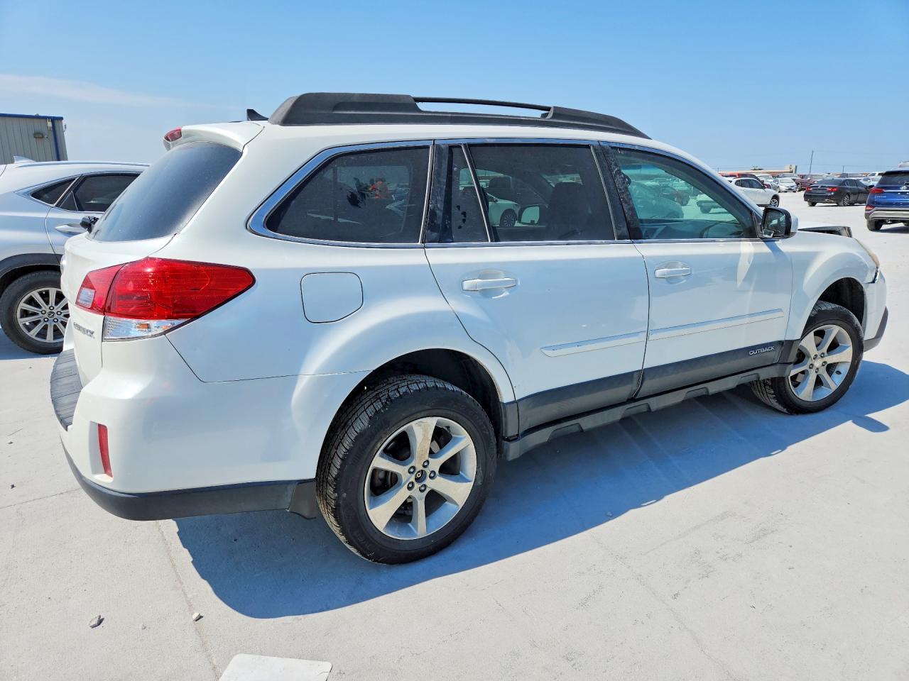 4S4BRCKC6D3314002 · 2013 SUBARU OUTBACK · 3/13