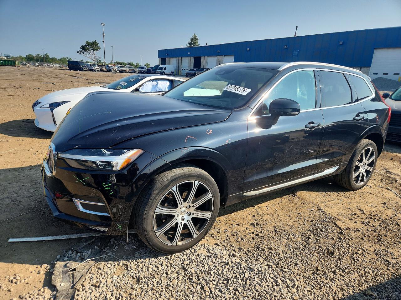 YV4102RL4M1824075 · 2021 VOLVO XC60