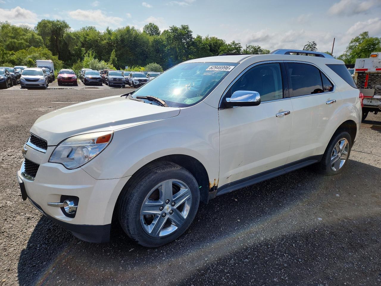 1GNFLHEK9FZ121812 · 2015 CHEVROLET EQUINOX