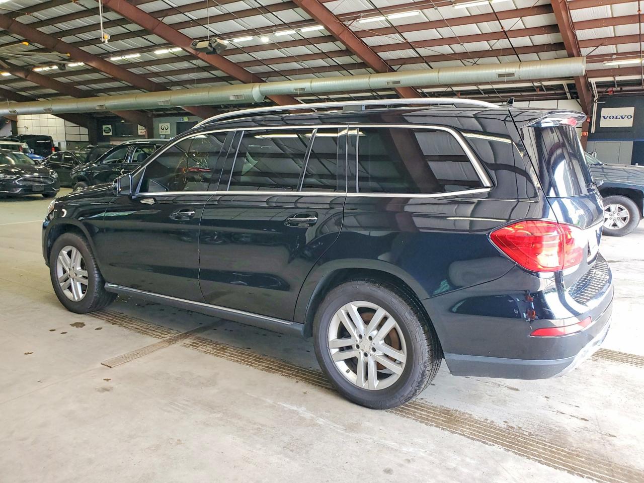 4JGDF6EE8FA452512 · 2015 MERCEDES-BENZ GL · 2/13