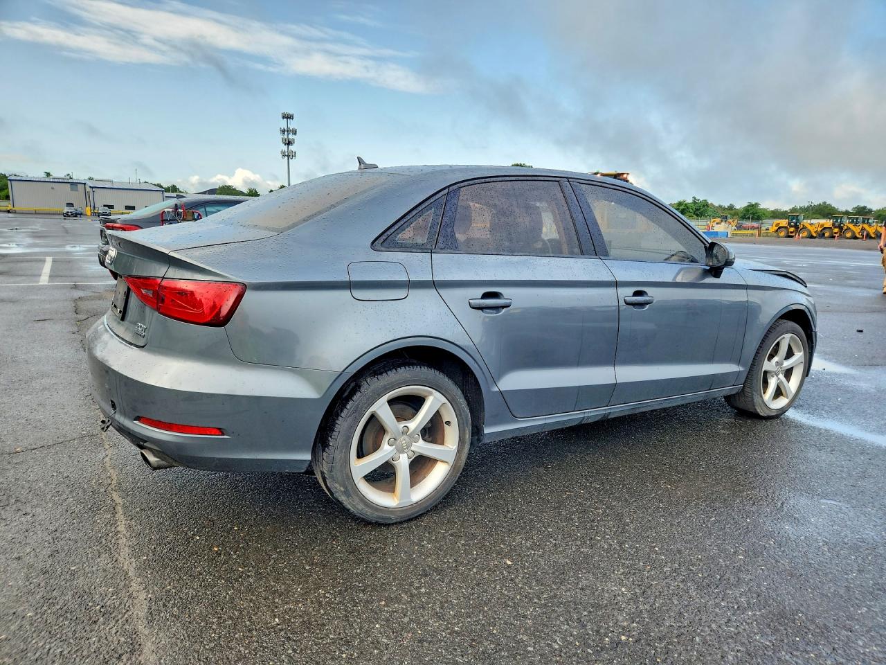 WAUBFGFF3F1090286 · 2015 AUDI A3 · 3/13