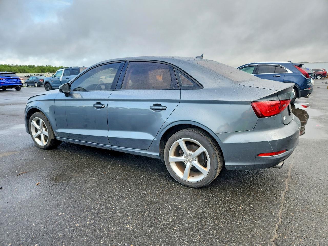WAUBFGFF3F1090286 · 2015 AUDI A3 · 2/13