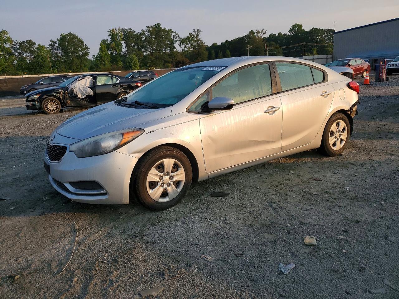 KNAFK4A69G5619110 · 2016 KIA FORTE