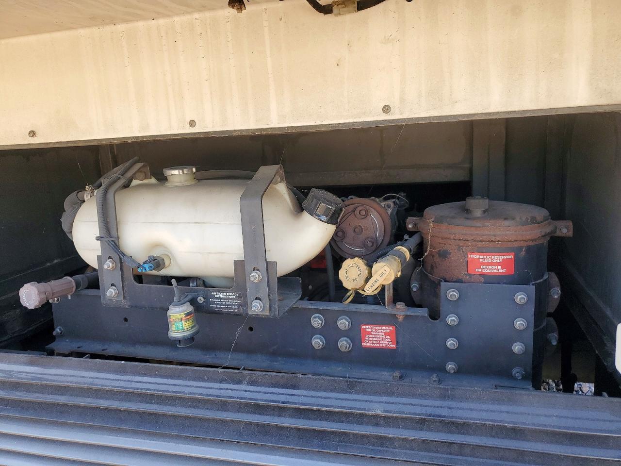 4UZAAHBS43CL80179 · 2003 FREIGHTLINER UNKNOWN · 7/10