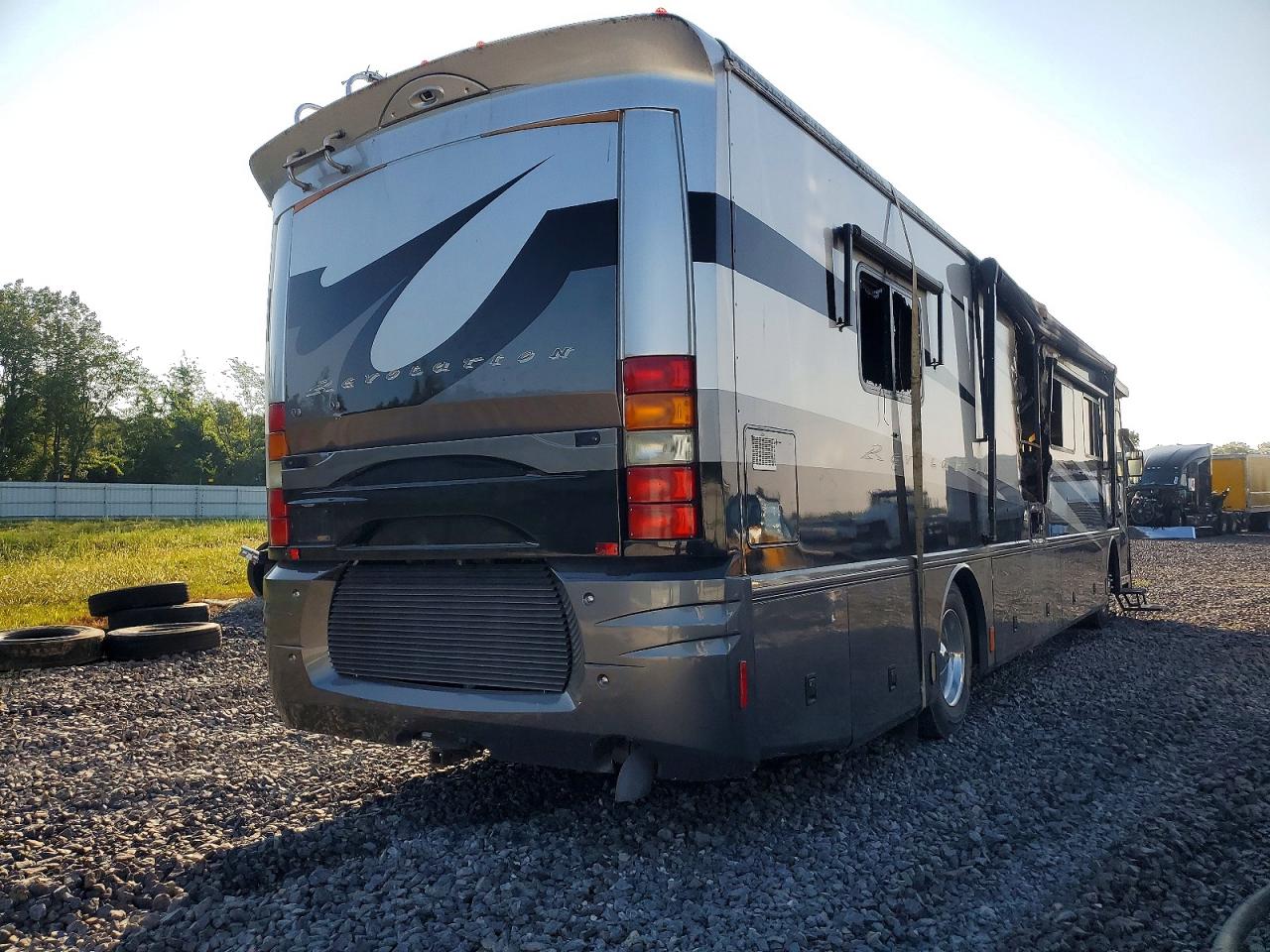 4UZAAHBS43CL80179 · 2003 FREIGHTLINER UNKNOWN · 4/10