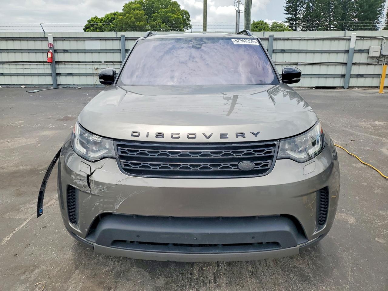 SALRT2RVXJA059313 · 2018 LAND ROVER DISCOVERY · 5/13