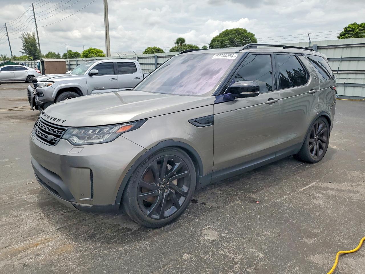 SALRT2RVXJA059313 · 2018 LAND ROVER DISCOVERY