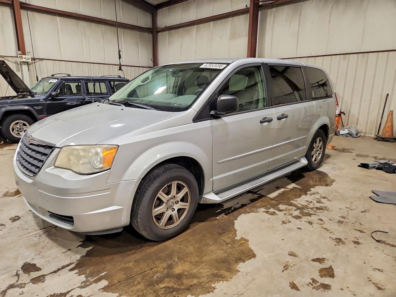 2A8HR44H38R778061 · 2008 CHRYSLER TOWN & COUNTRY