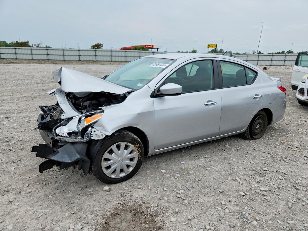 3N1CN7AP8JK408844 · 2018 NISSAN VERSA