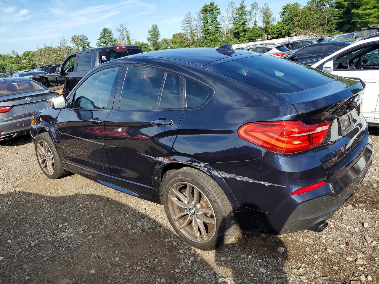 5UXXW7C59H0U25756 · 2017 BMW X4 · 2/12
