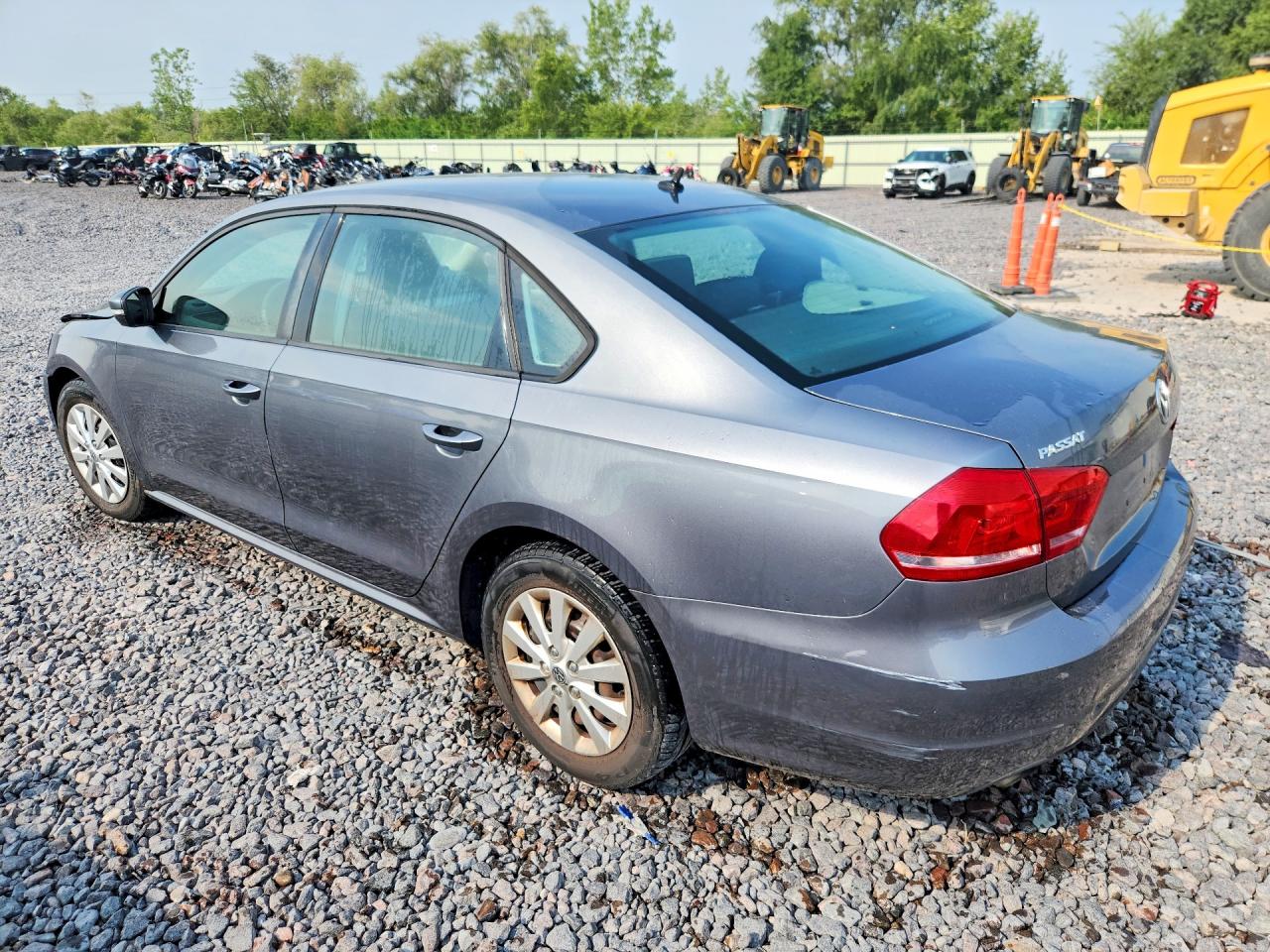 1VWAH7A30DC149685 · 2013 VOLKSWAGEN PASSAT · 2/12