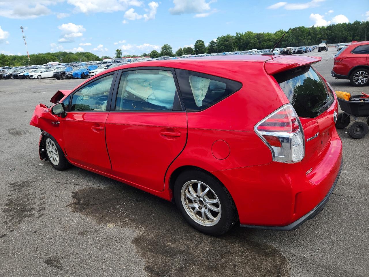 JTDZN3EU3FJ017917 · 2015 TOYOTA PRIUS V · 2/12