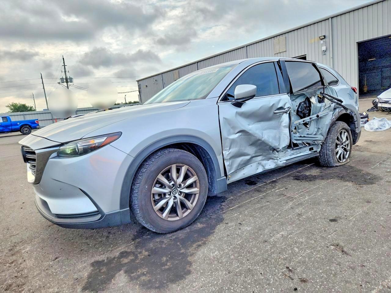 JM3TCACY0J0222154 · 2018 MAZDA CX-9