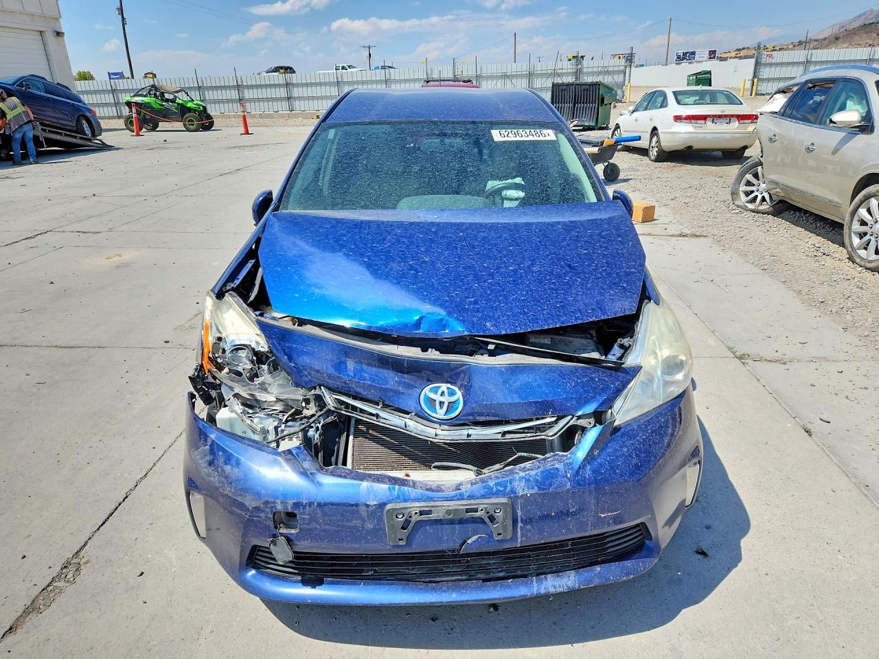 JTDZN3EUXE3307431 · 2014 TOYOTA PRIUS V · 5/12