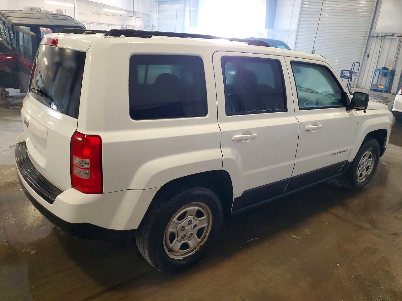 1C4NJPBA5HD116946 · 2017 JEEP PATRIOT · 3/13