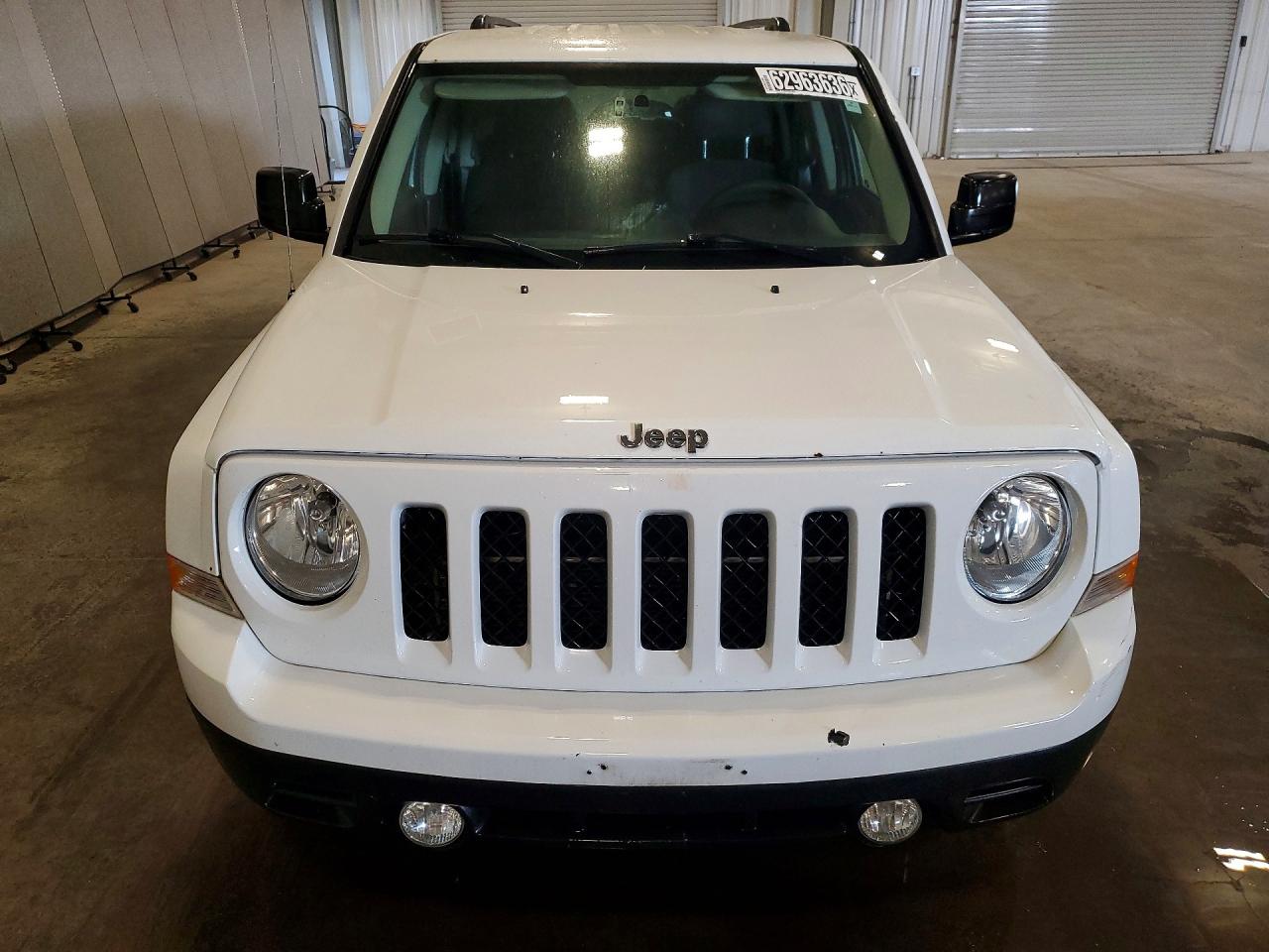 1C4NJPBA5HD116946 · 2017 JEEP PATRIOT · 5/13